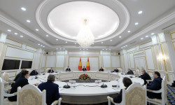 Талант Мамытов байкоочулар менен жолугушту