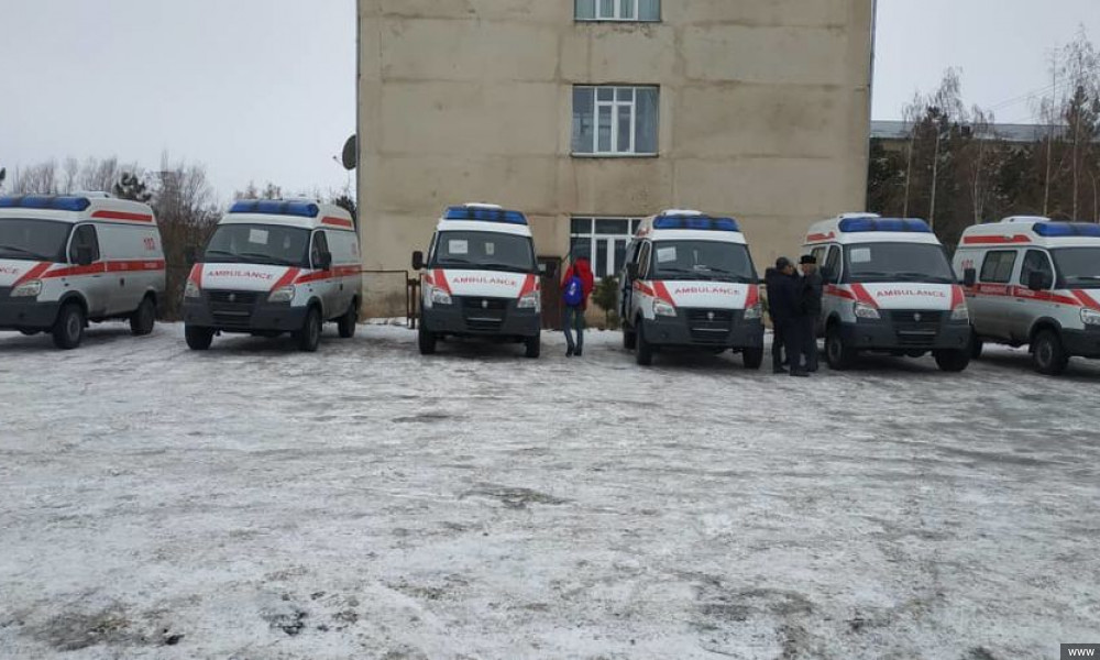 Ысык-Көл облусунун ооруканаларына тогуз тез жардам унаасы тапшырылды