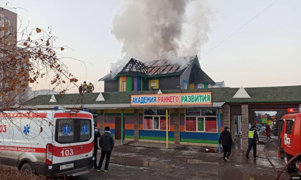 При пожаре в детском саду в Бишкеке никто не пострадал 