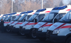 Жалал-Абад облусунун аймактарындагы тез жардам бөлүмдөрүнө 11 даана унаа берилди