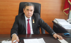По подозрению в вымогательстве 1 млн. сомов задержали бывшего главу ОАО «Ош Электро» 