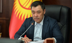 Садыр Жапаров сложил полномочия премьер-министра. Правительство ушло в отставку