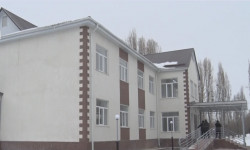 Ак-Дөбө айылында жаңы мектеп ишке берилүү алдында турат