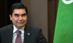 Президент Туркменистана поздравил Садыра Жапарова со вступлением в должность