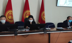 Эльвира Сурабалдиева коронавирустун үчүнчү толкунуна даяр болуу керектигин билдирди   