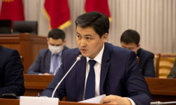 Премьер-министр Улукбек Марипов представил руководителей ведомств коллективам