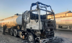 В Сузакском районе загорелся бензовоз 37 тоннами бензина
