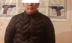 В Кара-Балте задержали мужчину с травматическим пистолетом без разрешительных документов