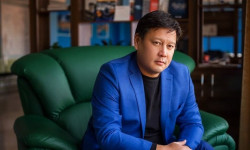 Новым исполняющим обязанности мэра назначен Эрмек Нургазиев, Тулобаев подал в отставку 