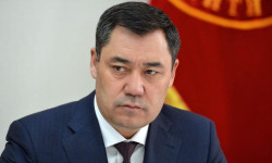 Президент Садыр Жапаров Конституция долбоору, муфтияттагы кырдаал, Матраимовго карата соттун чечими боюнча суроолорго жооп берди