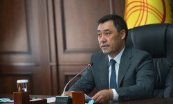 Садыр Жапаров обсудил по телефону с эмиром Кувейта вопросы двустороннего сотрудничества