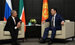 Президент Садыр Жапаров Татарстан президенти Рустам Минниханов менен жолугушту