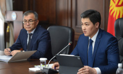 Жергиликтүү кеңештердин депутаттарын шайлоону уюштуруу боюнча республикалык штабдын биринчи отуруму өттү 