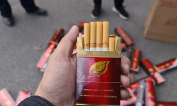В Кыргызстан незаконно ввезли 500 тысяч пачек сигарет  