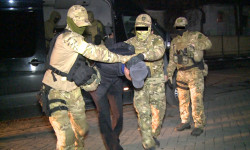 «Улан Узун» каймана аты бар уюшкан кылмыштуу топтун активдүү мүчөсү кармалды