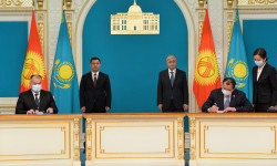 В рамках госвизита Садыра Жапарова в Казахстан подписан ряд документов 