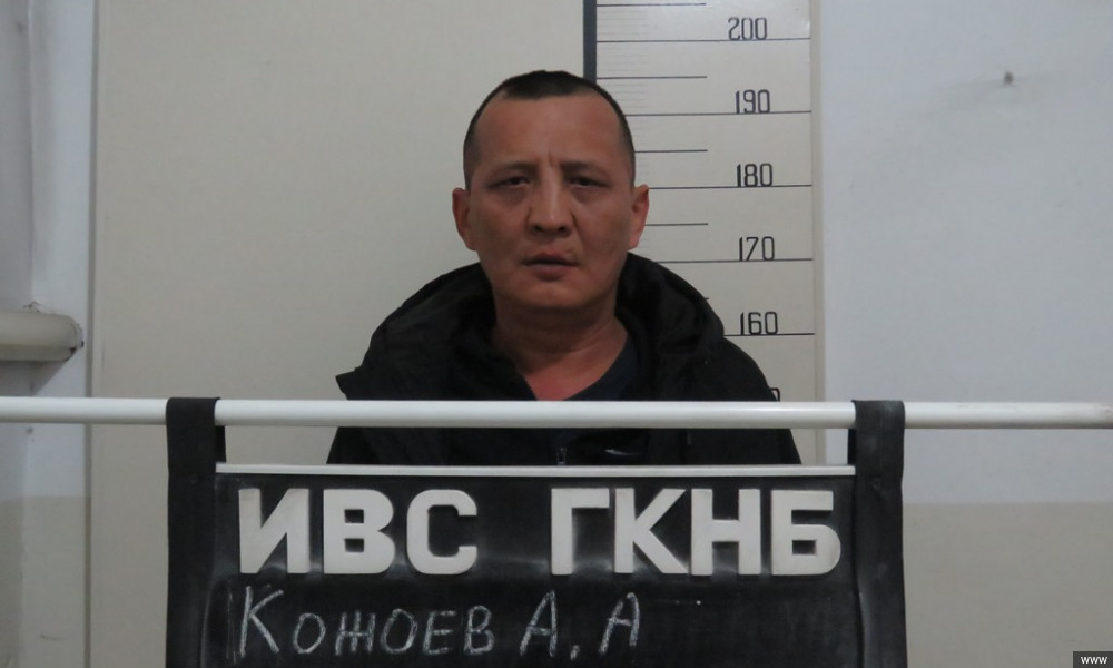 УКМК: Атайын кызматтын жетекчилигинин артына жашынып, ири өлчөмдө каражат алган алдамчылар кармалды