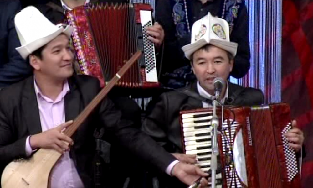 "Кыз-жигит. Сармерден".  Балыкчынын мырзалары менен Кеминдик айымдар
