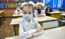 Порядка 109 тысяч детей учатся в офлайн формате 