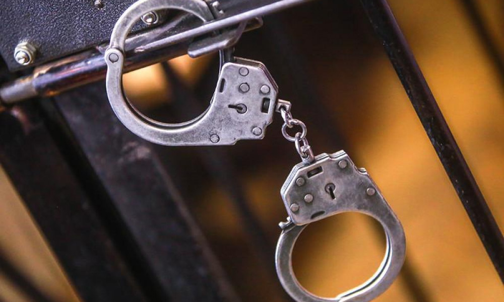 В Жайылском районе задержали члена ОПГ. Мужчина напал на бывшую жену 