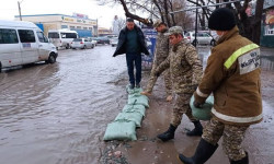 В столице из-за дождей появилась угроза подтопления трех жилых домов