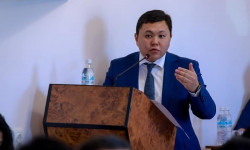 Бывшего вице-мэра столицы Азиза Алымкулова заключили под стражу до 31 мая 