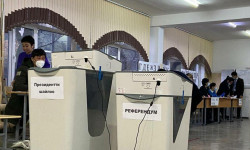 Бишкекте дагы эки шайлоо участогунда добуш берүүнүн жыйынтыктары жокко чыгарылды