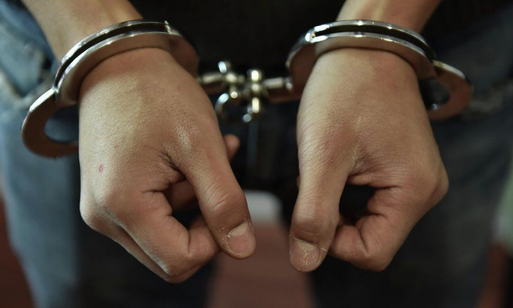 В Токмоке ограбили образовательное учреждение. Задержаны двое подозреваемых