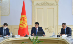 Улукбек Марипов 2021-жылга экономиканы турукташтыруу планын талкуулоо боюнча кеңешме өткөрдү