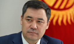 Садыр Жапаров выразил соболезнования президенту Туркменистана в связи с кончиной его отца