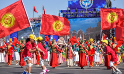 Кыргызстандыктар май айында канча күн эс алышары белгилүү болду