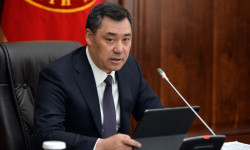Президент Садыр Жапаров рекомендовал рассмотреть вопрос по снятию лимита в 700 кВтч для населения