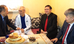 Кыргыз Республикасынын эл артисти Султан Каримовго акчалай жардам көрсөтүлдү 