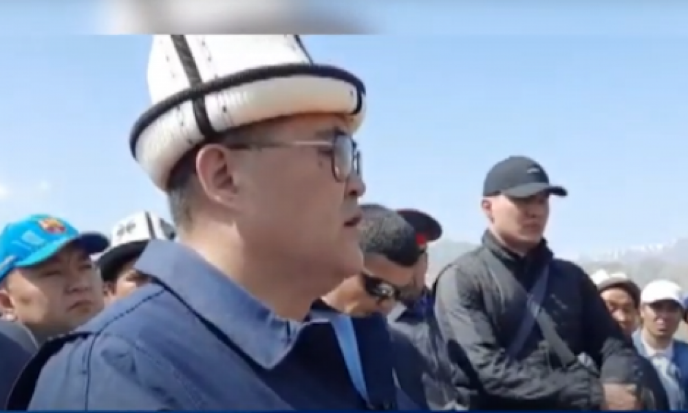 Камчыбек Ташиев Жалал-Абад облусунун Көк-Таш айыл аймагынын эли менен жолугушту 