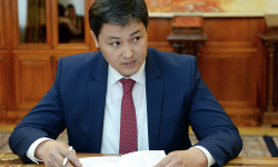 Премьер-министр Улукбек Марипов Ош шаарында жабык жыйын өткөрдү
