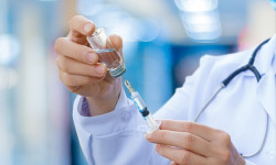 В настоящее время больше всего вакцинацию проходят в Бишкеке, Оше и Джалал-Абадской области