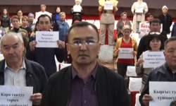 Каракол шаарындагы маданият кызматкерлери Баткен элине көңүл айтышты