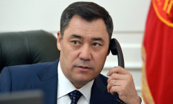 Кыргыз-катар эки тараптуу кызматташуусунун актуалдуу маселелери талкууланды 