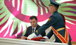 Аткаруу бийлигинин жаңы моделин түзүү керек, - Садыр Жапаров