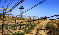 Тажик жарандары тарабынан уурдалган 2 унаа Кыргызстанга кайтарылып берилди