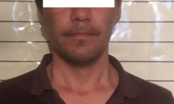 Аламүдүн районунда издөөдө жүргөн жаран кармалып, жанынан баңги сатына окшош зат табылды 