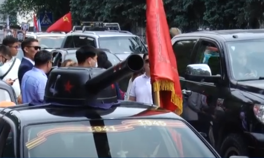В Бишкеке состоялся праздничный автопробег «Победа»