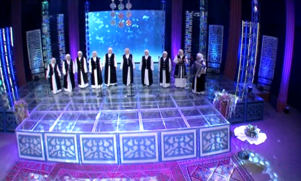 Шайыр апалар: "Айгүл тоо айымдары" фольклордук тобу. Баткен облусу
