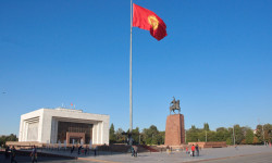 Көп багыттуу тышкы саясат