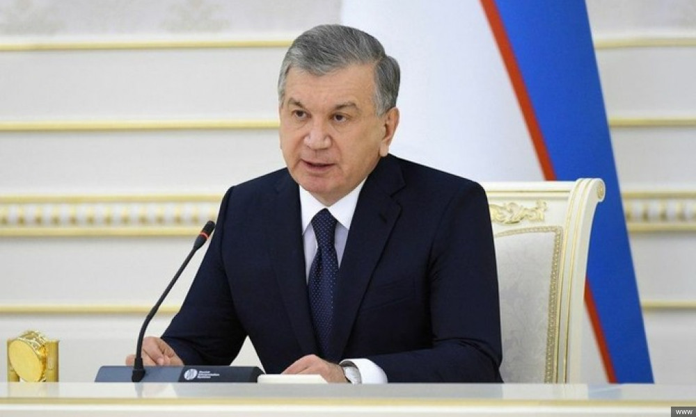 Өзбекстандын президенти Кыргызстан элин жана президент Садыр Жапаровду Орозо айт майрамы менен куттуктады