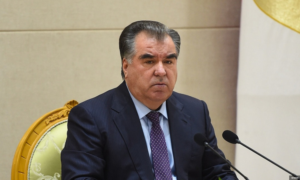 Тажикстан президенти Эмомали Рахмон Кыргызстан элин жана президент С.Жапаровду Орозо айт майрамы менен куттуктады