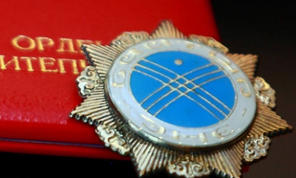 В Бишкеке наградили многодетных матерей орденом «Баатыр эне» и медалью «Эне данкы»