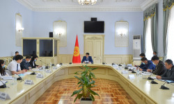 Улукбек Марипов: Необходимо усилить работу по пресечению контрабандного ввоза импорта