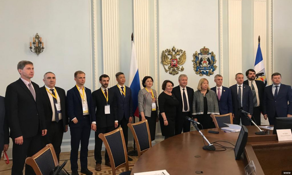 Улуу Новгород шаарында ЕАЭБге мүчө өлкөлөрдүн жаш ойлоп табуучуларынын эл аралык ассамблеясы өтүүдө 