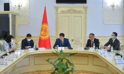 Улукбек Марипов обозначил приоритетные направления работы Кабинета Министров